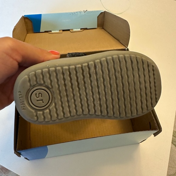 Stride rite 360 tristan grey size 5M - Picture 4 of 6